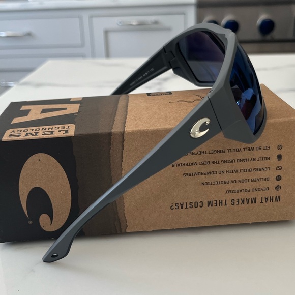 *NWT* COSTA Tailfin Sunglasses, Matte Gray Blue Polarized Lenses - Picture 7 of 10